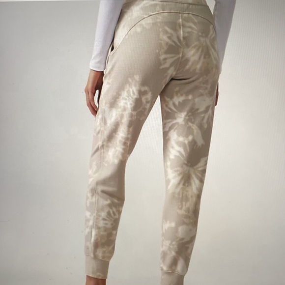 Athleta Balance Jogger - Picture 2 of 10